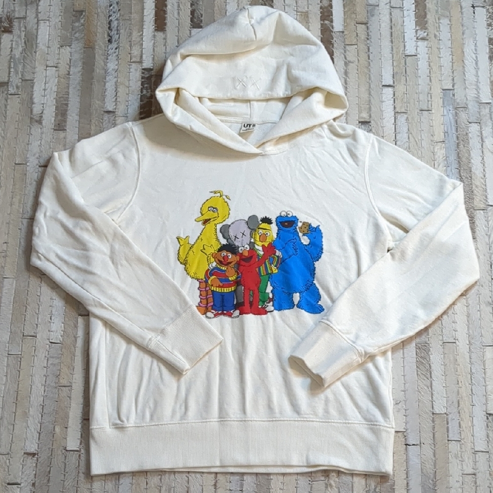 KAWS x Uniqlo x Sesame Street Cream Hooded Sweatshirt Size M
